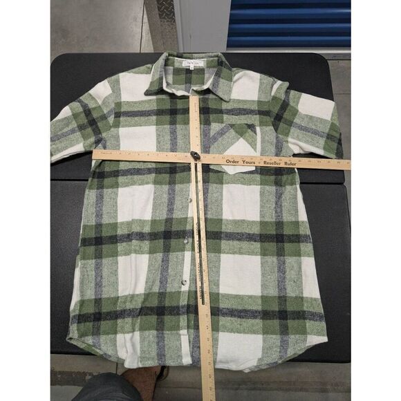 NWT Eden and Olivia Women's Flannel Olive/Ivory Plaid Button Up Shirt Women's Si - Picture 4 of 4
